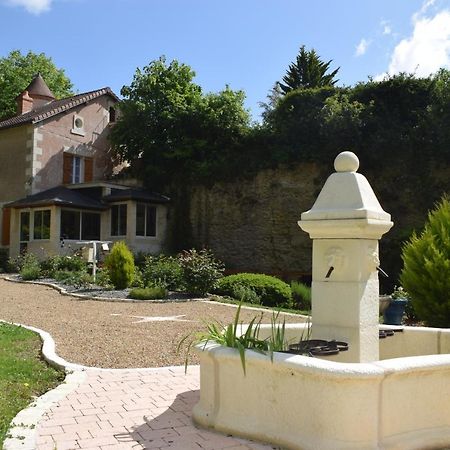 Bed and Breakfast Lapis Domus Francueil Esterno foto