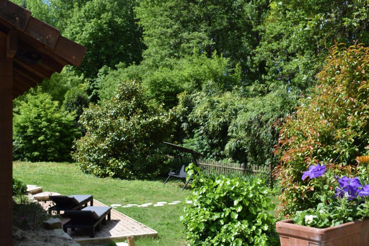 Bed and Breakfast Lapis Domus Francueil Esterno foto