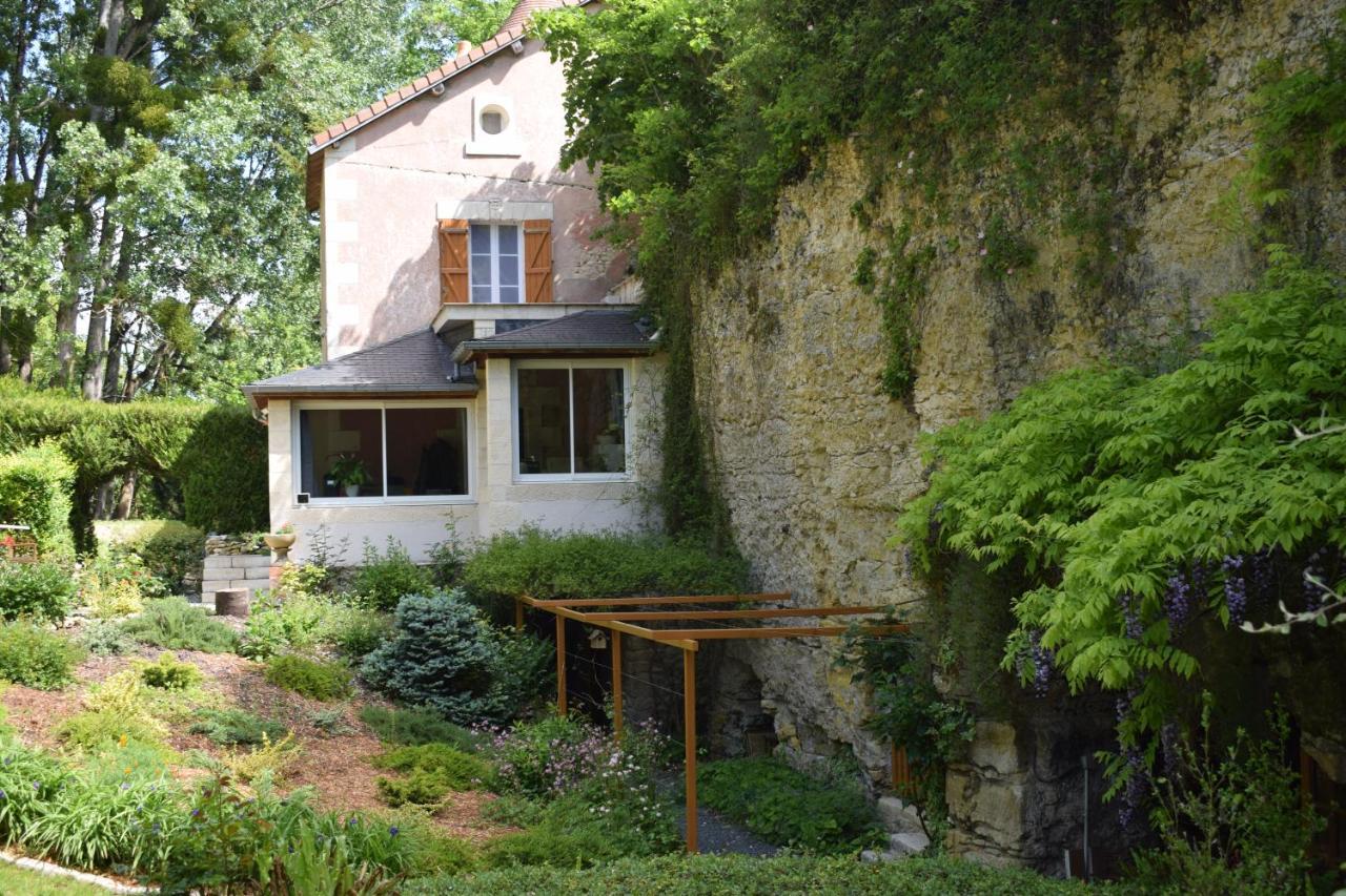 Bed and Breakfast Lapis Domus Francueil Esterno foto