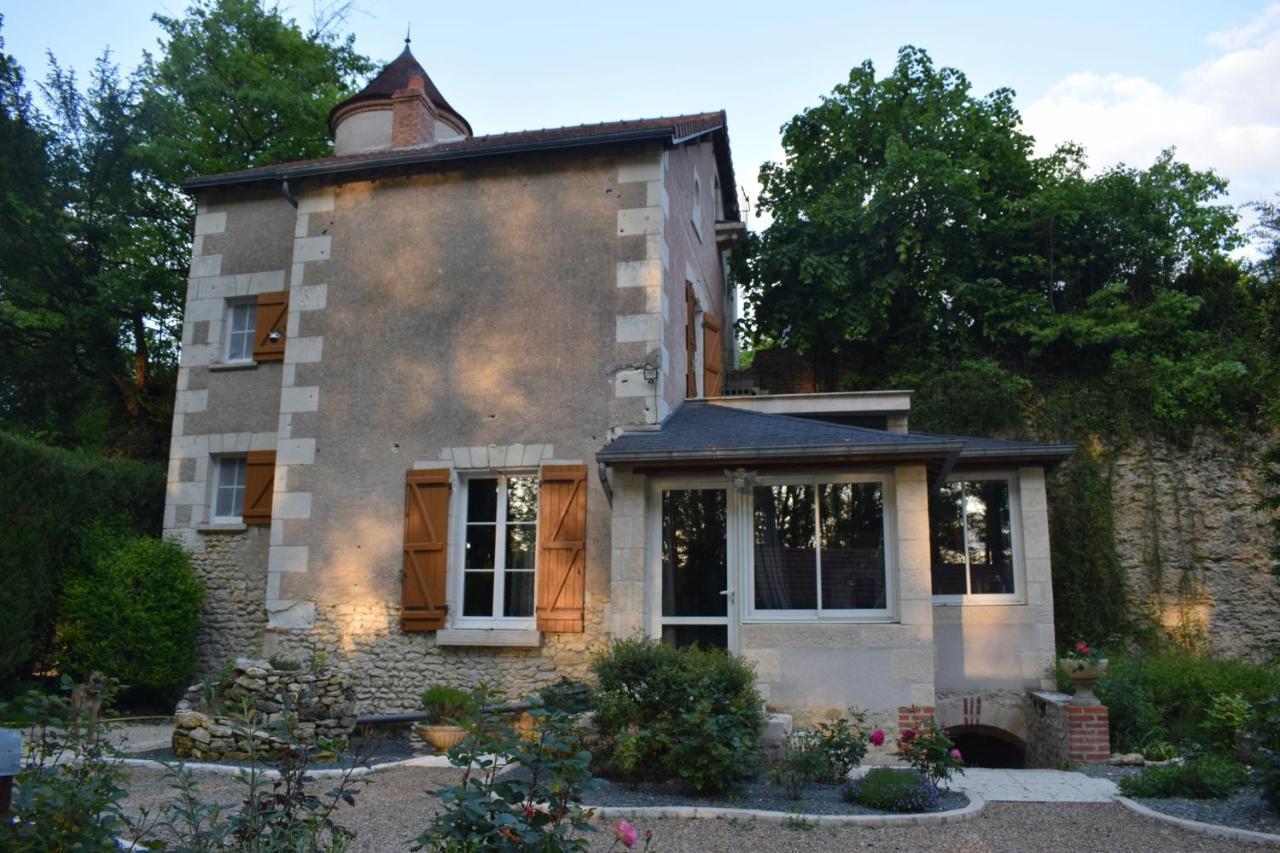 Bed and Breakfast Lapis Domus Francueil Esterno foto